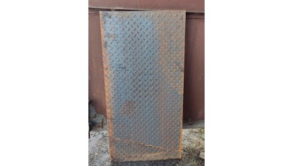 лист стальной рифленый чечевица 3 мм Ст3пс купить в Барнауле