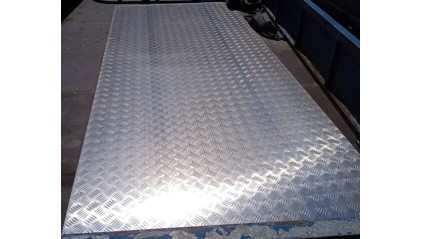 лист алюминиевый рифленый квинтет 0,3 мм АМг2Н2 купить в Барнауле