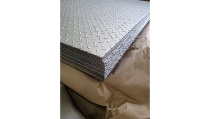 лист нержавеющий рифленый tear plate 3 мм AISI 304 купить в Барнауле