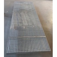 Решетчатый прессованный настил нержавеющий P 34x38 / 30x2 1000x1000 мм 12Х18Н10Т ТУ 25.11.23-001-64650333-2016