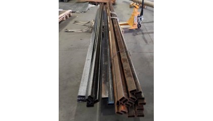 трубу стальную профильную Б/Ш прямоугольную 40x30x2,5 мм Ст3сп купить в Барнауле