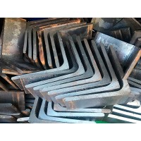 Уголок стальной гнутый равнополочный 100x100x4 мм С255 ГОСТ 19771-93