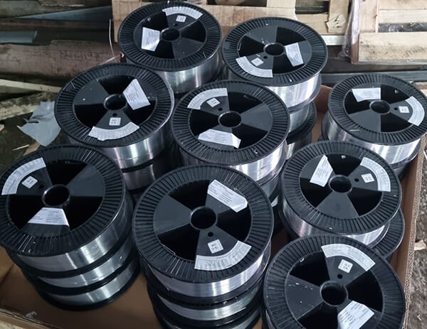 Проволока алюминиевая сварочная с флюсом 1,2 мм СвАМц ГОСТ 7871-2019 фото